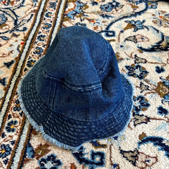 Brandy Melville denim hat - Picture 1 of 1